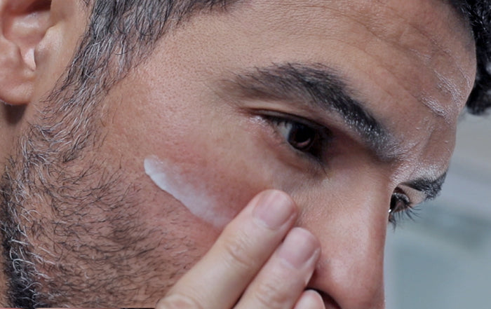 Step 04 / Apply the Face Cream